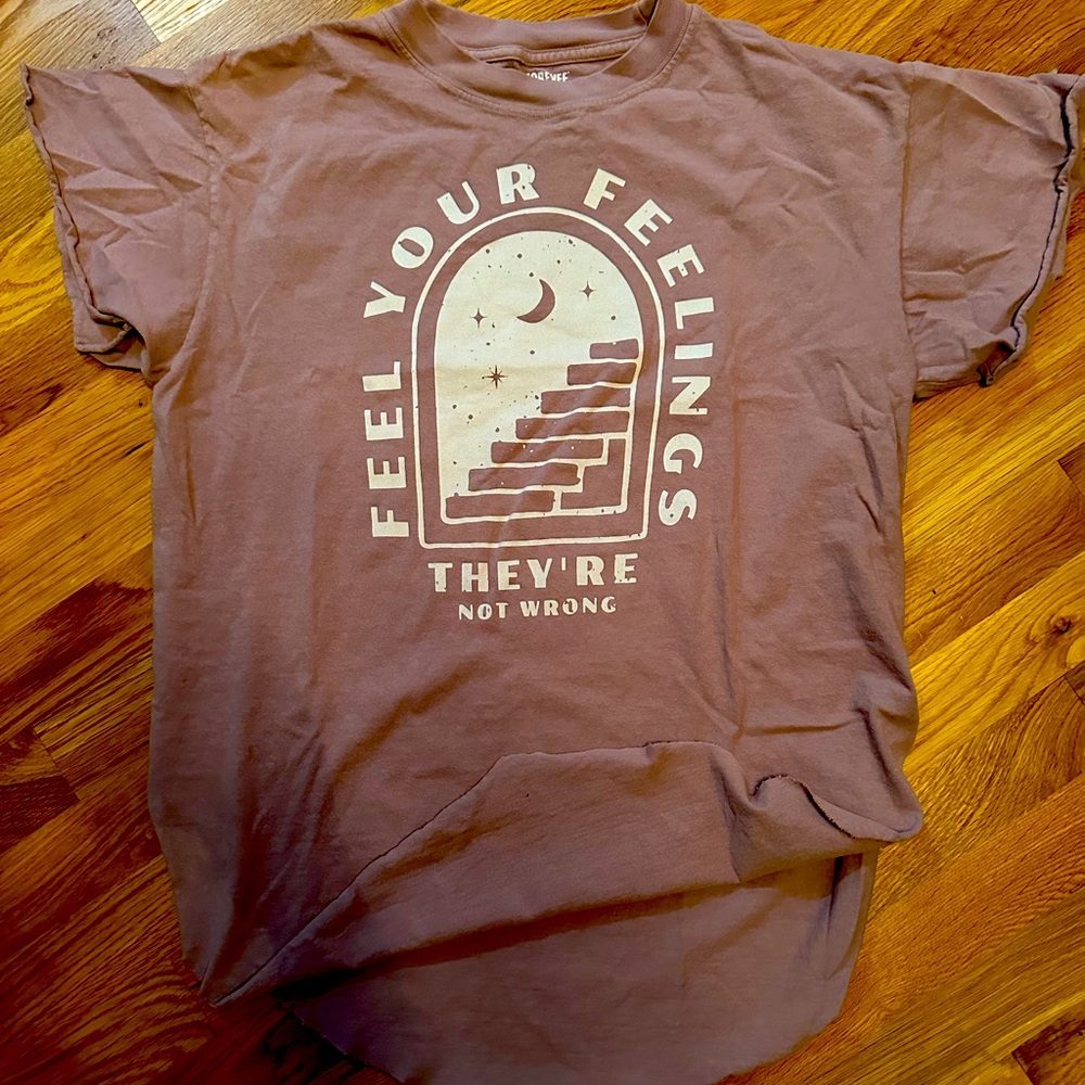 PEBBY FOREVER Tee